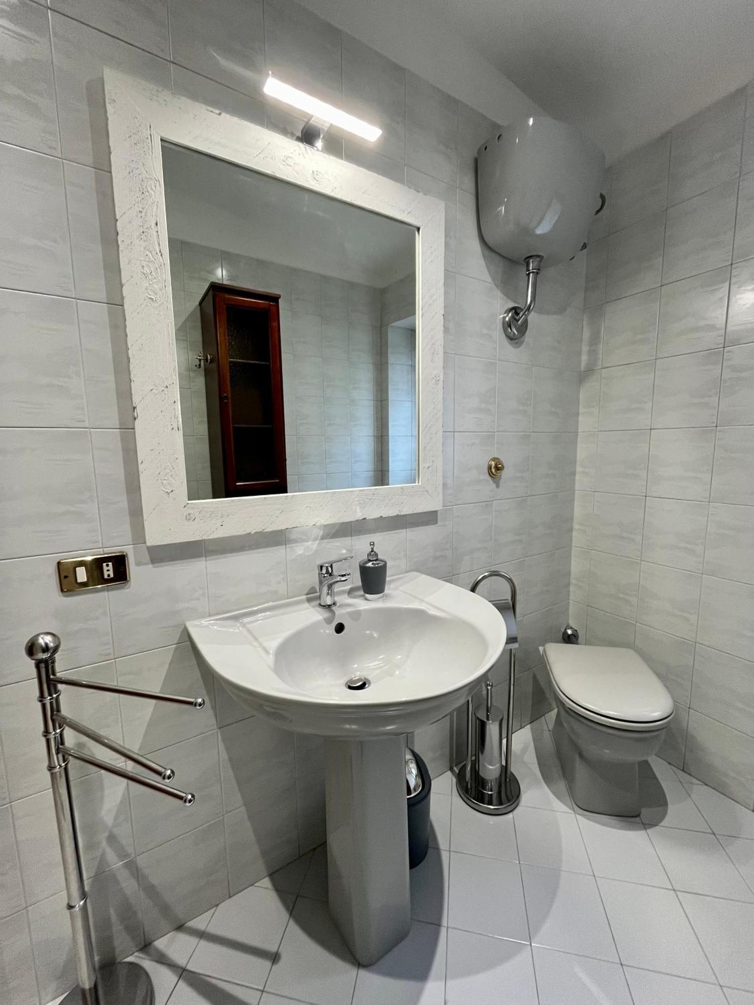 Appartamento Mirella In Centro Storico Casole d'Elsa Ngoại thất bức ảnh