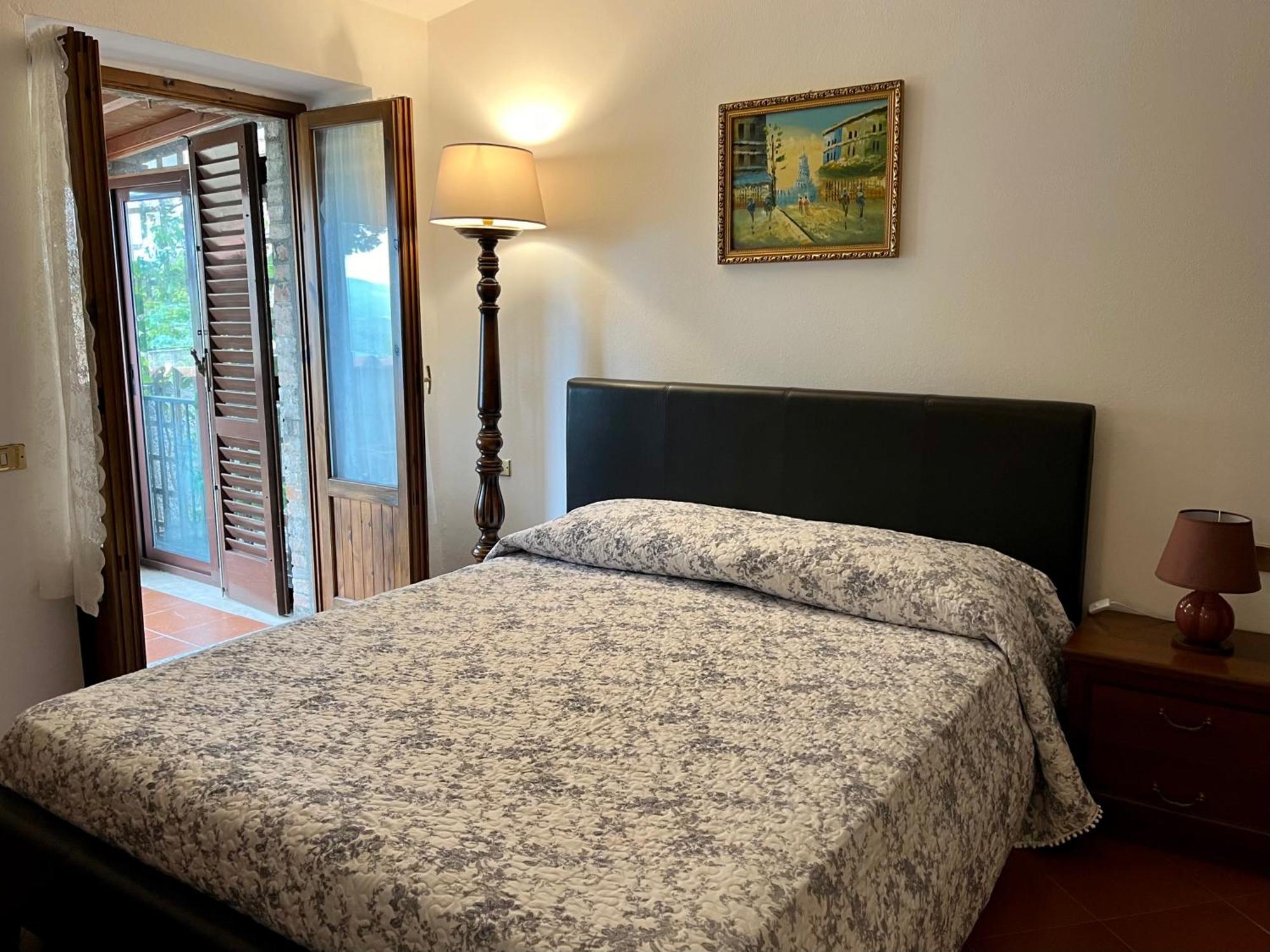 Appartamento Mirella In Centro Storico Casole d'Elsa Ngoại thất bức ảnh