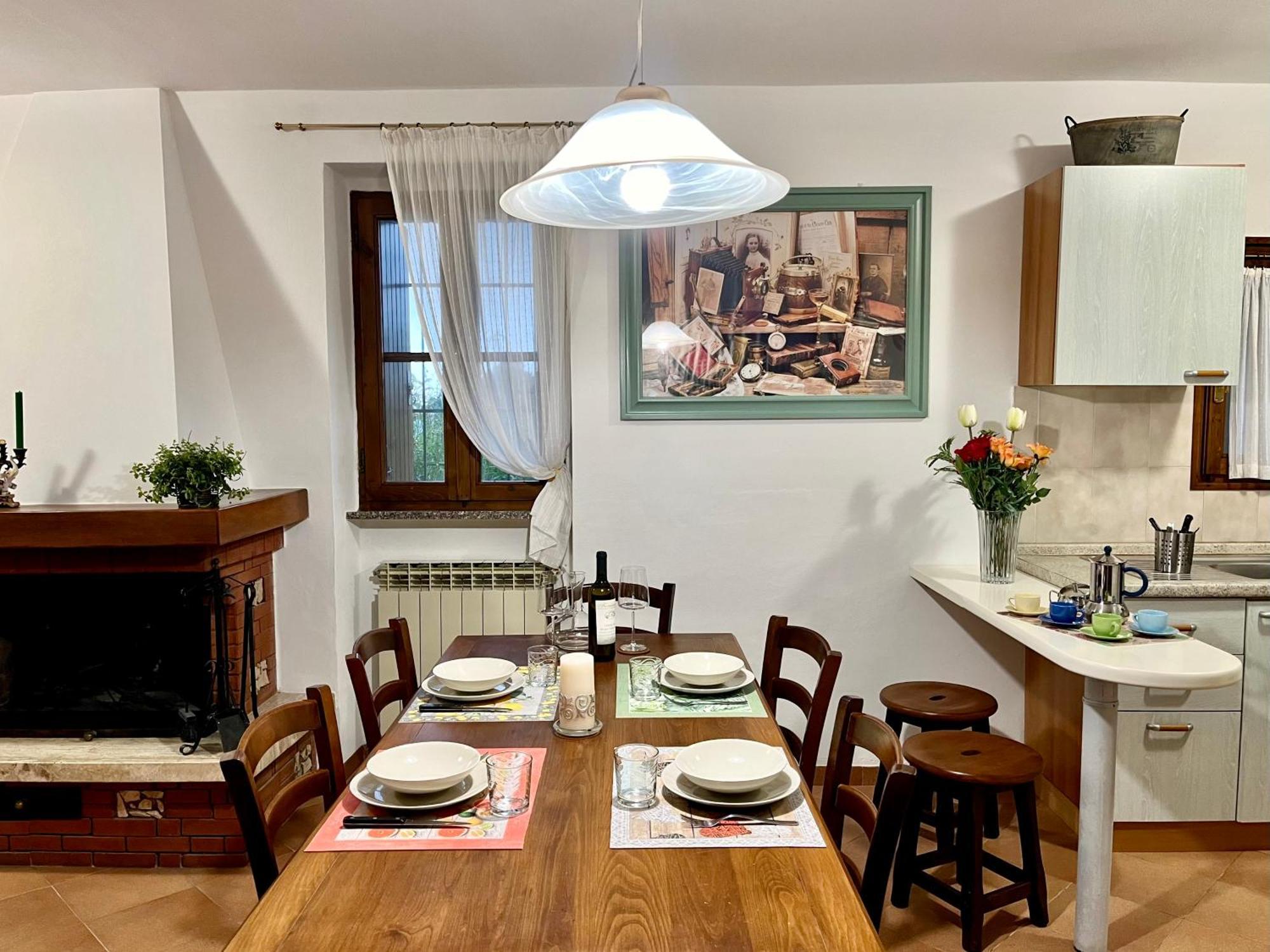 Appartamento Mirella In Centro Storico Casole d'Elsa Ngoại thất bức ảnh